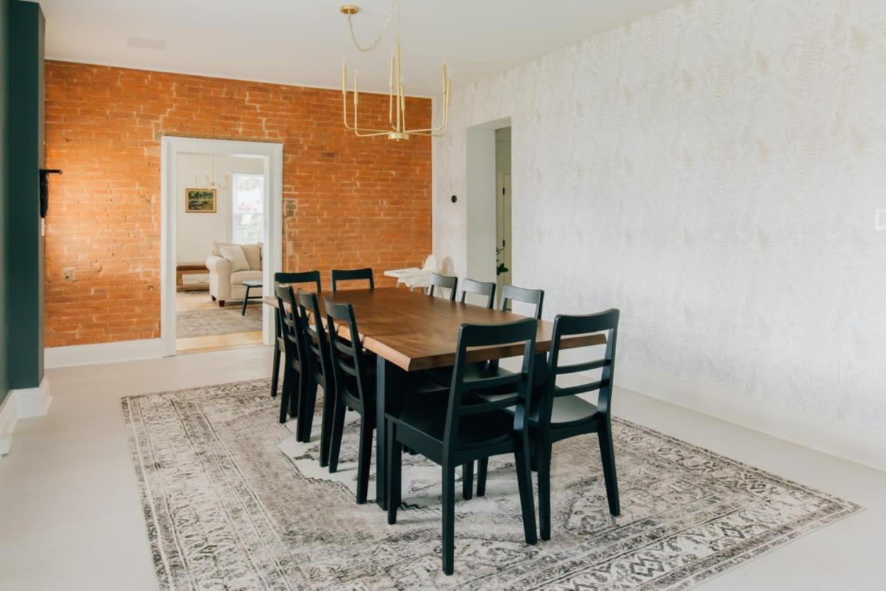 Newly Renovated Vintage Inspired Large 4 Bedroom Home Mount Joy Ngoại thất bức ảnh