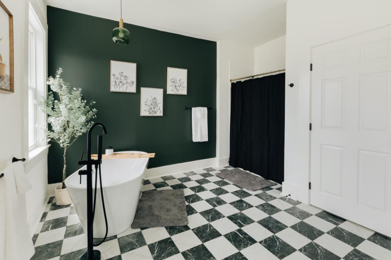 Newly Renovated Vintage Inspired Large 4 Bedroom Home Mount Joy Ngoại thất bức ảnh